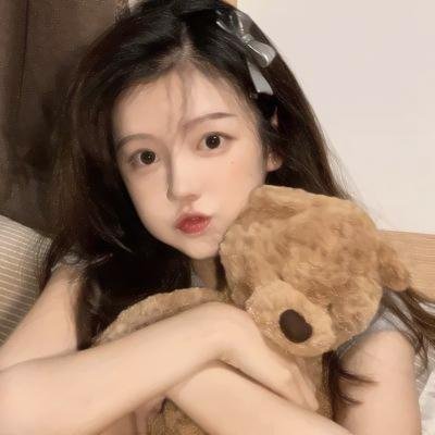 红妆问佳人